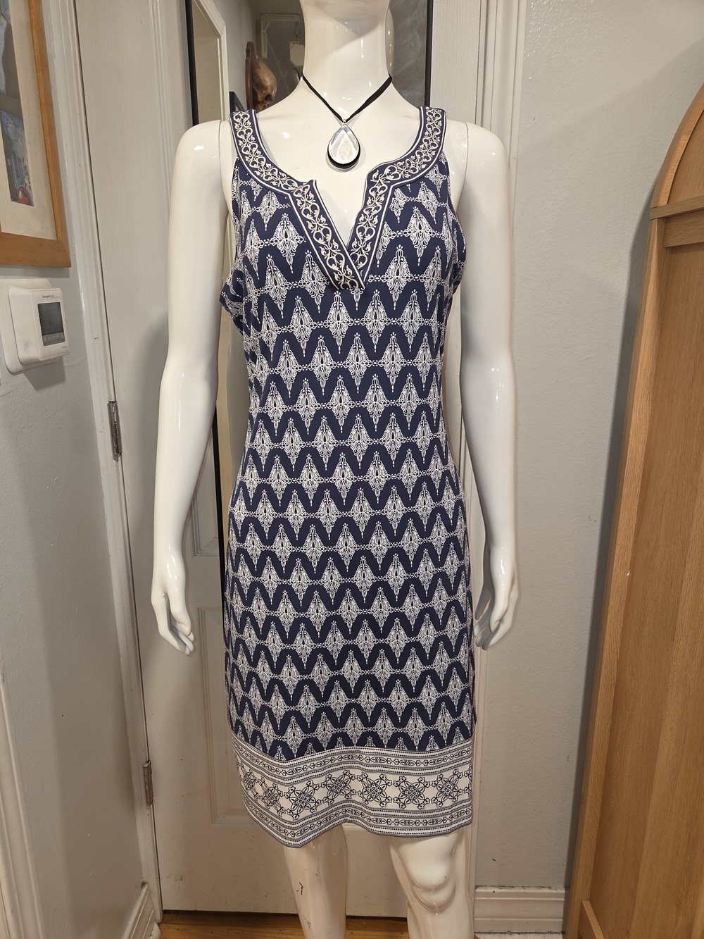 Magnolia Grace Beautiful Navy & White Sleeveless V-Neck  Dress Sz L